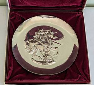 lot 35 image: The Lincoln Mint 1971 Salvador Dali Sterling Silver Plate