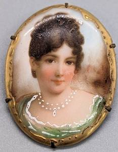 lot 193A image: Vintage Painted Portrait Brooch