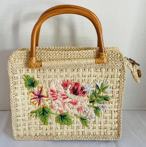 lot 383 image: Four Vintage Weaved and Woven Handbags