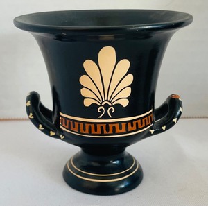 lot 396 image: Fun and Intriguing Vintage Home Decor Items