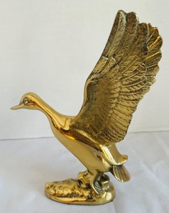 lot 416 image: Stunning Solid Brass Duck Figurine