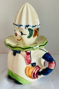lot 424 image: Vintage Ceramic Clown Juicer