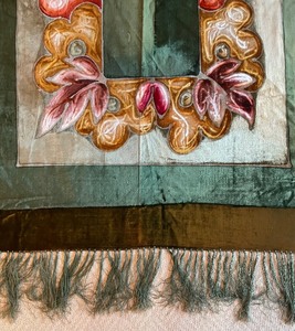 lot 430 image: Vintage Velvet TapestryTablecloth