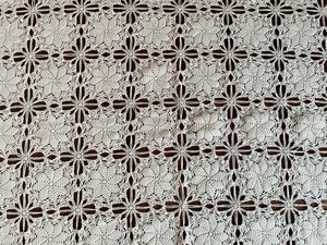 lot 432 image: Lovely Tablecloth