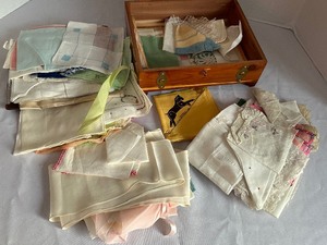 lot 434 image: Vintage Cedar Dresser Box and a Variety of Vintage Hankies