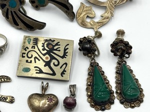 lot 42 image: Vintage Sterling Silver Jewelry Items