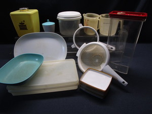 Vintage Canister, Delta Air Trays