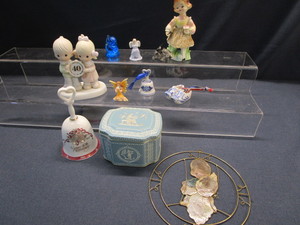 P.Moments & Trinkets