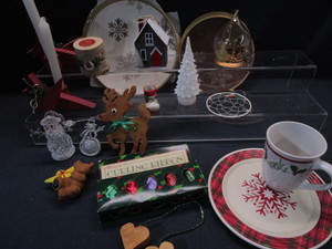 Christmas Plates & Ornaments