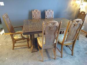 Vintage Table & 6 Chairs