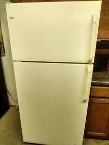 Kenmore Fridge & Freezer
