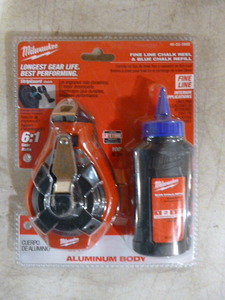 Milwaukee Fine Line Chalk Reel and Blue Chalk Refill