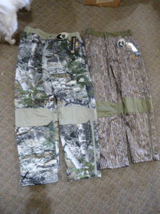 2 Pair of Mossy Oak Yukon Gear Mens Hunting Pants
