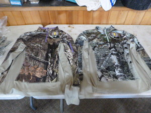 2 Mossy Oak Yukon Gear Womens Pull-Over Hunting Jacket
