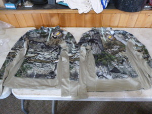 2 Mossy Oak Yukon Gear Womens Pull-Over Hunting Jacket