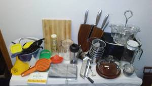 lot 15 image: Array Of Kitchen  Nice Clean Items