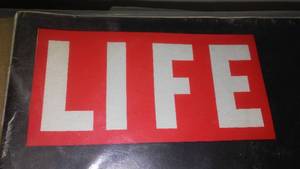 lot 17 image: LIFE Magazine Dec 4, 1944  Good Condition