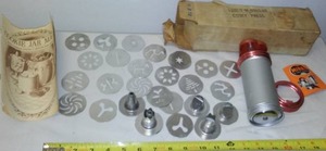 lot 65 image: Mirro Cookie Press, Cake Decorator, Spritz.