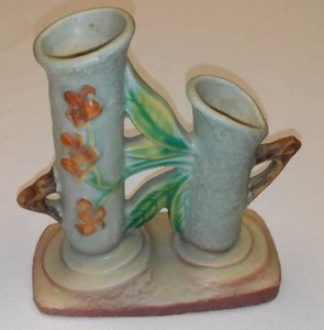 lot 145 image: Roseville Bittersweet 1951 Mid Century Modern Pottery Gray Double Bud Vase.
