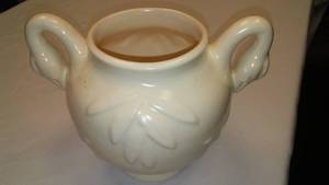 lot 148 image: Weller Art Deco White Ceramic Vase.