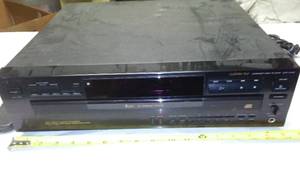 lot 193 image: 5 disc changer by Custom File