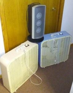 lot 213 image: Box Fans (2) and Heater.