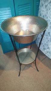 lot 233 image: Large Basin on metal frame