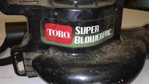 lot 265 image: Toro Super Blower Vac With Attachment
