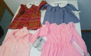 lot 292 image: 4 Tops - 1950s girls clothing & Buster Brown shoes