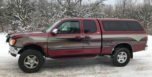 lot 4 image: 2000 Toyota Tundra SR5 4x4