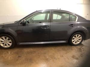 2011 Subaru Legacy - AWD - MANUAL - 2 OWNERS