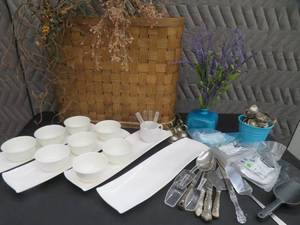 PARTY SUPPLIES