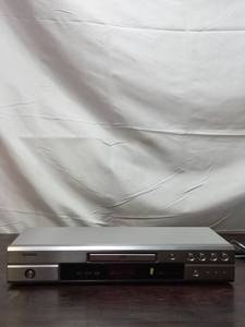 lot 16 image: Denon DVD-755 DVD Player