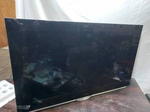 lot 7 image: Band & Olufsen BeoVision 7-40 40 TV