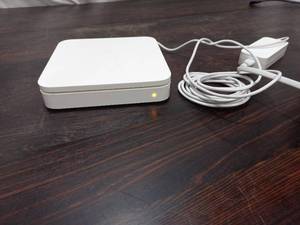 lot 104 image: Mac Mini A1408