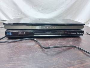 lot 118 image: Blu-Ray Players  Lot 3
