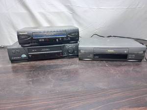lot 120 image: Video Players  Lot 1