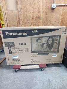 lot 153 image: Panasonic 50 Plasma HDTV