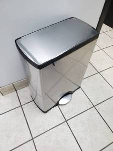 Waste Basket By SimpleHuman