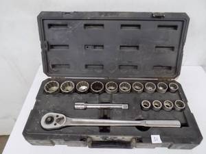 lot 31 image: Craftsman 34 Socket Set 78- 1 78