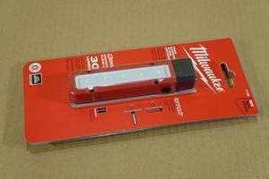 Milwaukee Rover 300 Lumens Magnetic Flood Light