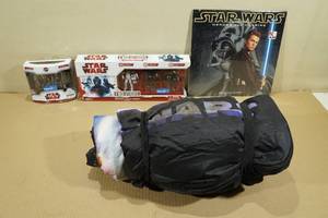 2 Sets Star Wars Action Figures with Calendar and Sleeping Bag