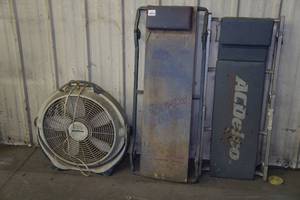 2 Floor Creepers and a Fan