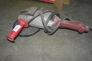 Milwaukee 9 Angle Grinder