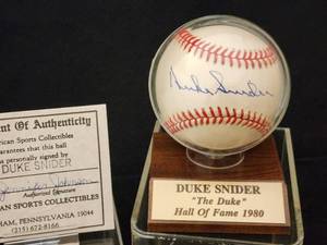 lot 30 image: Duke Snider Autographed Baseball with COA