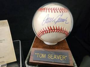 lot 44 image: Tom Seaver Autographed Baseball with COA