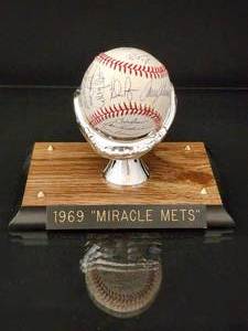lot 51 image: 1969 World Series New York Miracle Mets Autographed Team Baseball with COA