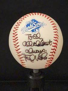 lot 61 image: Frank Viola Autographed Baseball No COA