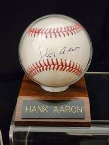 lot 92 image: Hank Aaron Autographed Baseball with COA