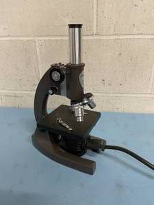 lot 20 image: Swift Nine Fifty Series Monocular Optical Microscope